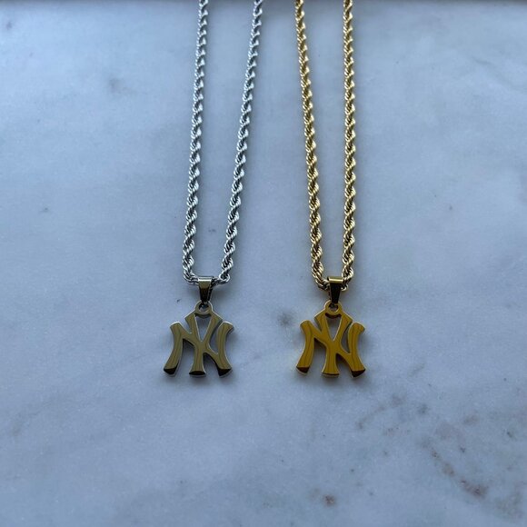 New York Yankee Necklaces - Bundle - Silver & Gold Plated - Baseball - MLB - Picture 2 of 3